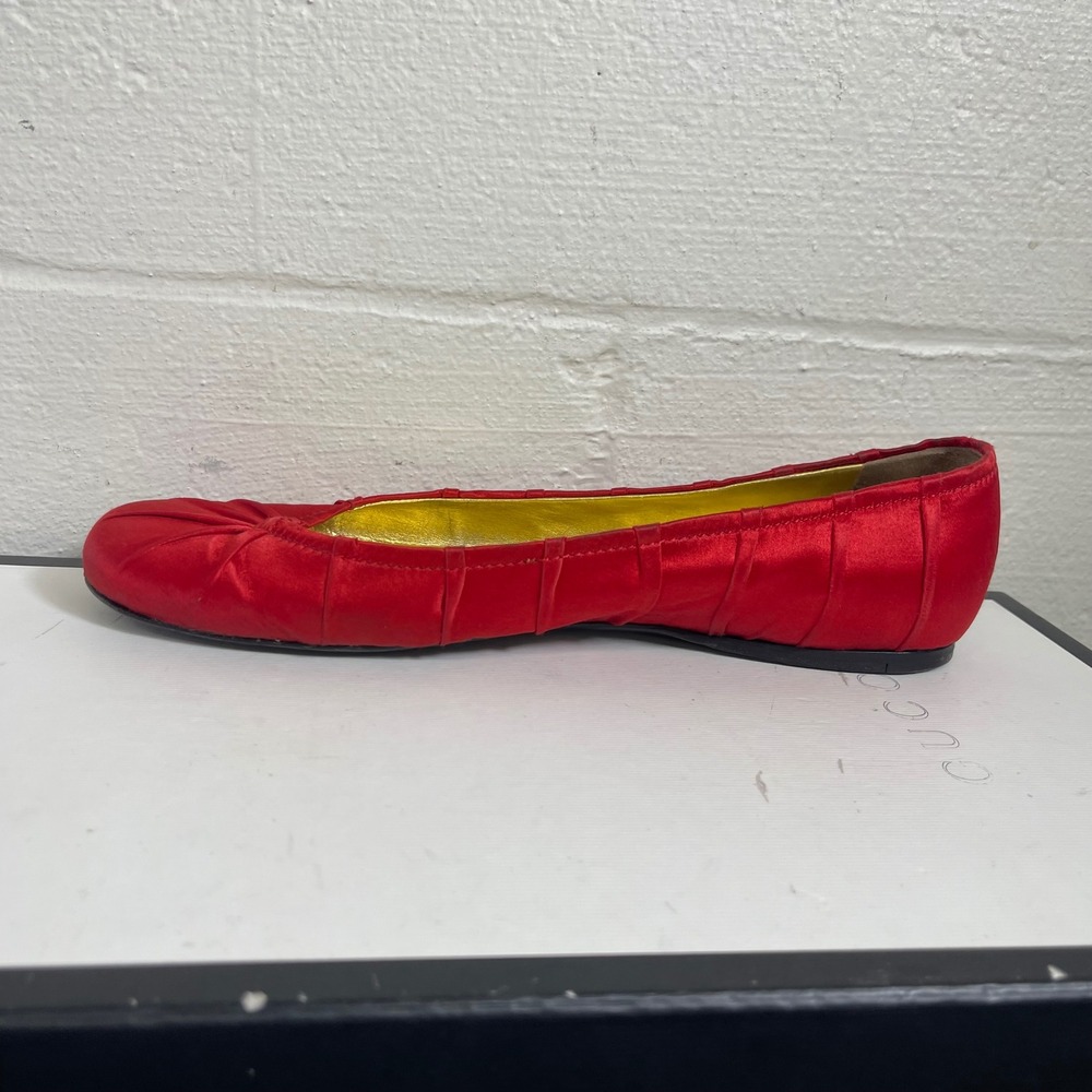 Vintage Prada Red Satin Pleated Ballet Flats Shoes Slip On Women 37.5 EU/7.5 US - Picture 5 of 14